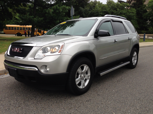 GMC Acadia 2007 photo 2