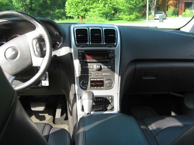 GMC Acadia 2008 photo 18