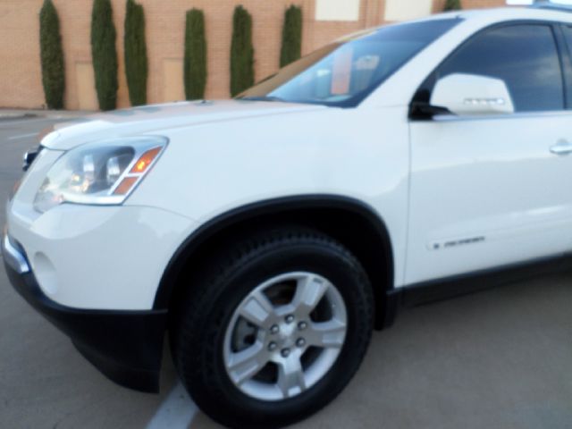 GMC Acadia 2008 photo 2