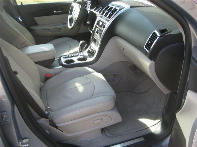 GMC Acadia 2008 photo 3