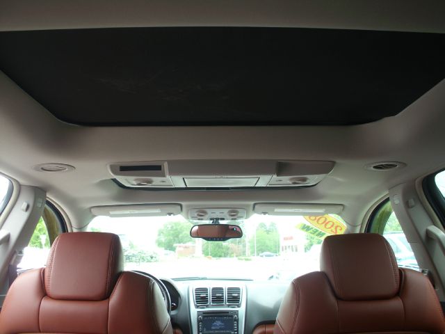 GMC Acadia 2008 photo 2