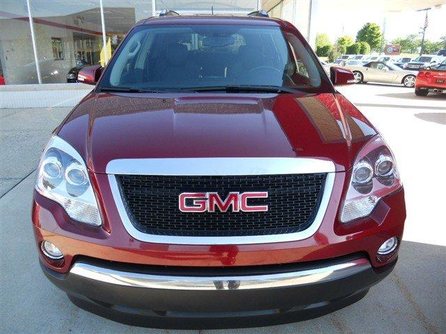 GMC Acadia 2008 photo 2