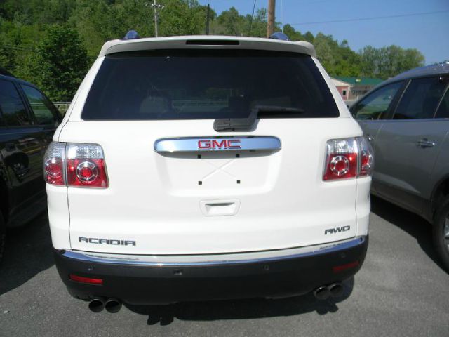 GMC Acadia 2008 photo 2