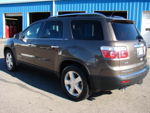 GMC Acadia 2008 photo 2