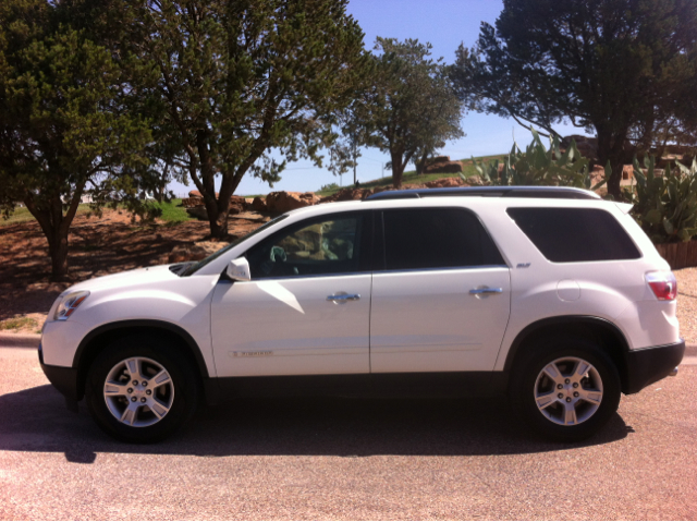 GMC Acadia 2008 photo 2