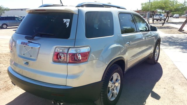 GMC Acadia 2008 photo 2