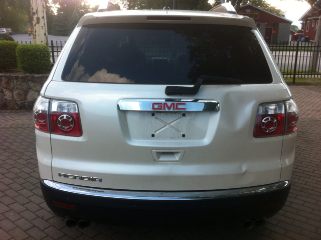 GMC Acadia 2008 photo 2