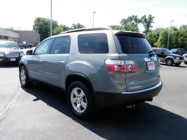 GMC Acadia 2008 photo 2