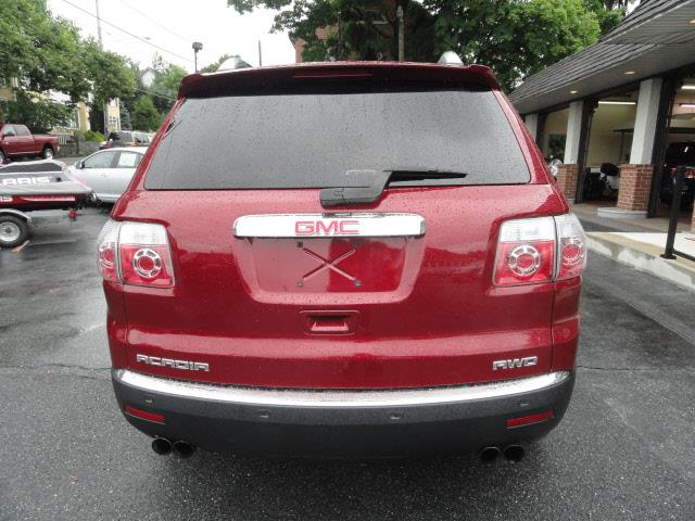 GMC Acadia 2008 photo 2