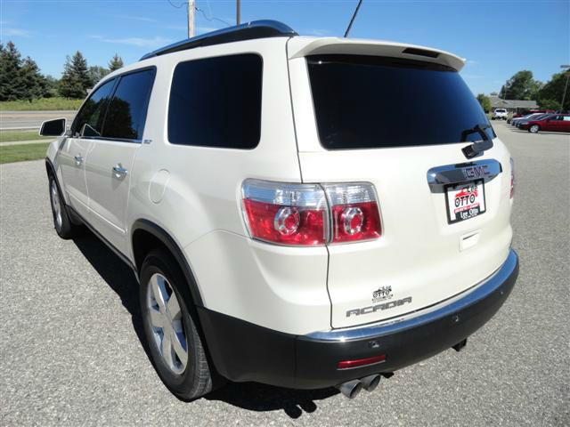 GMC Acadia 2008 photo 1