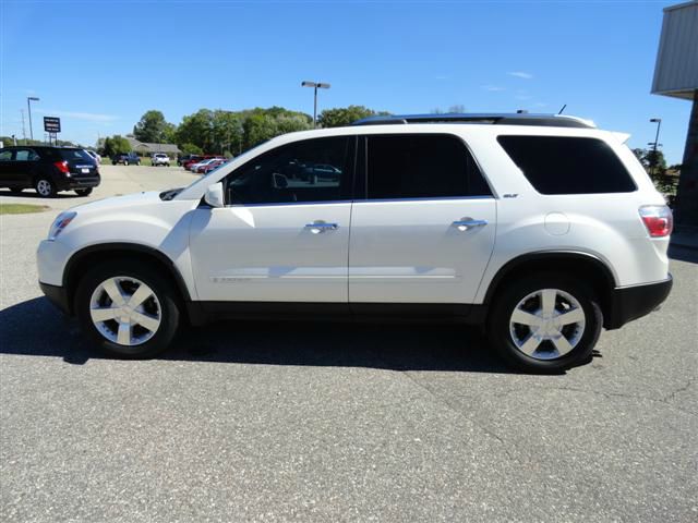 GMC Acadia 2008 photo 2