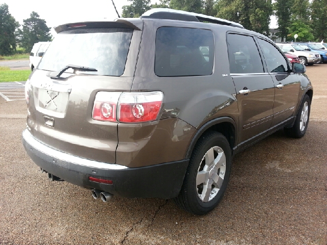 GMC Acadia 2008 photo 2