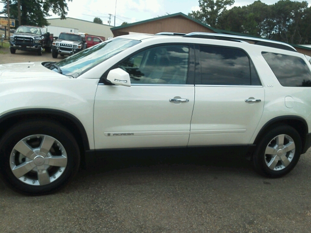 GMC Acadia 2008 photo 1