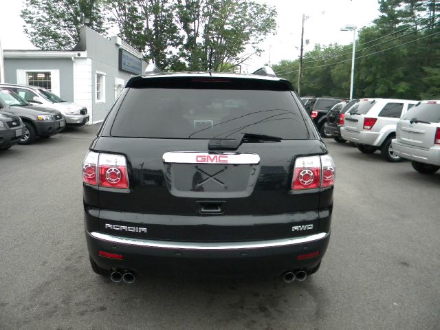 GMC Acadia 2008 photo 2