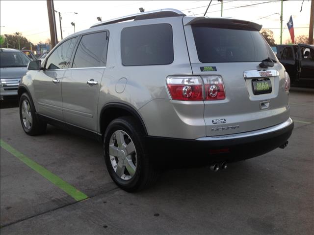 GMC Acadia 2008 photo 2