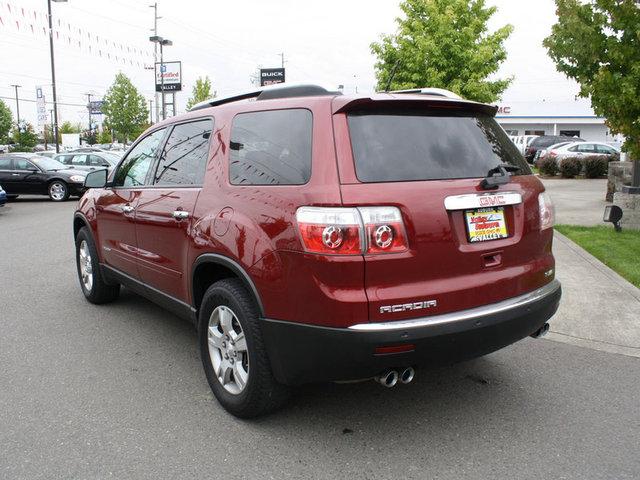 GMC Acadia 2008 photo 2