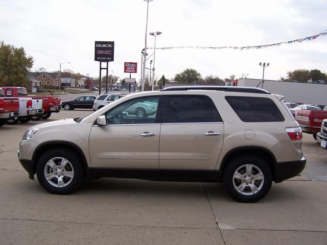 GMC Acadia 2008 photo 1