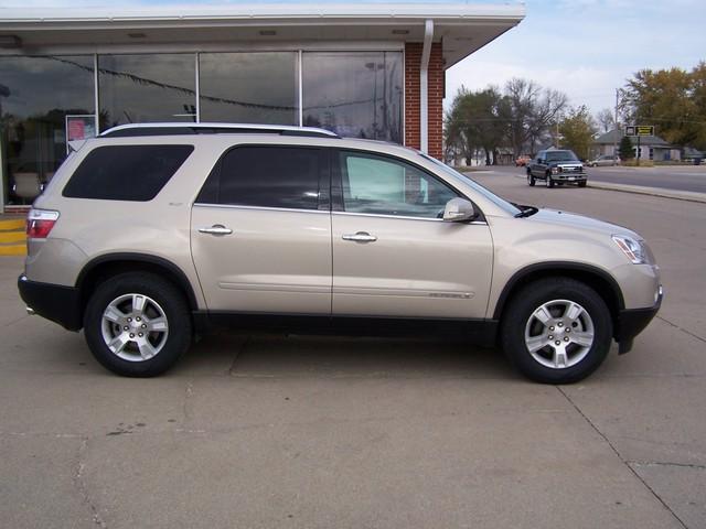 GMC Acadia 2008 photo 2