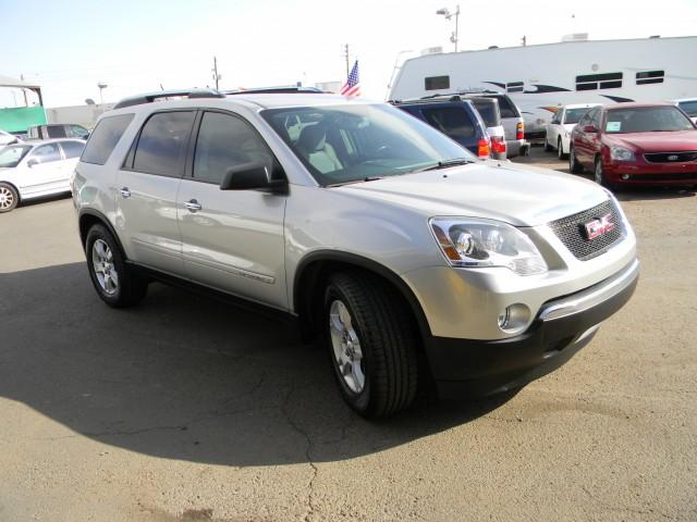 GMC Acadia 2008 photo 2