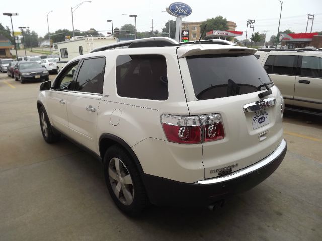 GMC Acadia 2009 photo 3