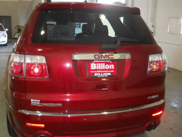 GMC Acadia 2009 photo 1