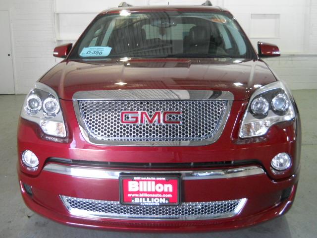 GMC Acadia 2009 photo 2