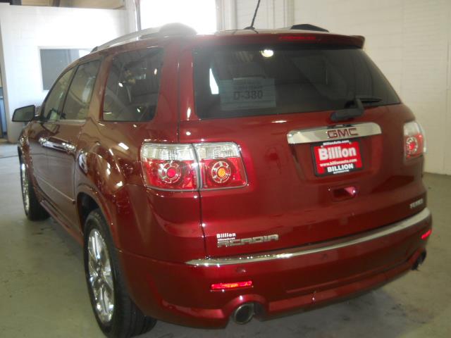 GMC Acadia 2009 photo 3