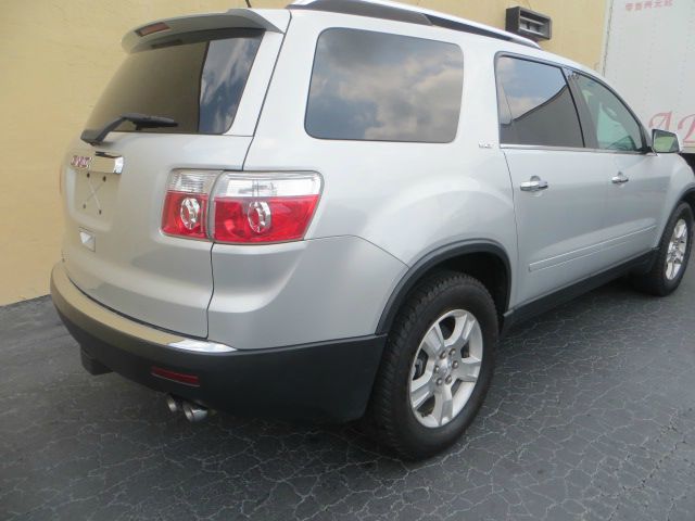 GMC Acadia 2009 photo 2