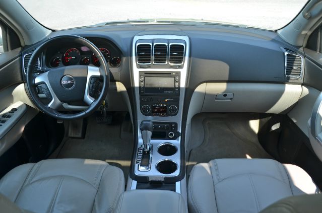 GMC Acadia 2009 photo 1