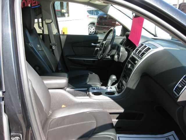 GMC Acadia 2009 photo 3