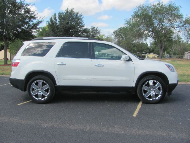 GMC Acadia 2010 photo 3