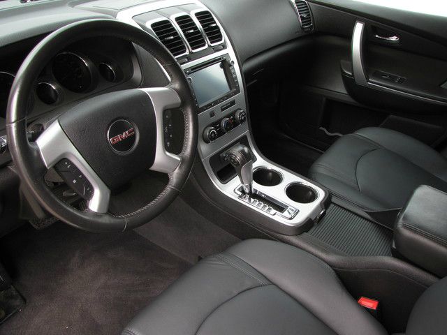 GMC Acadia 2010 photo 11