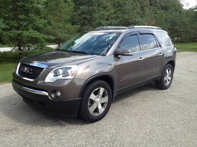 GMC Acadia 2010 photo 2