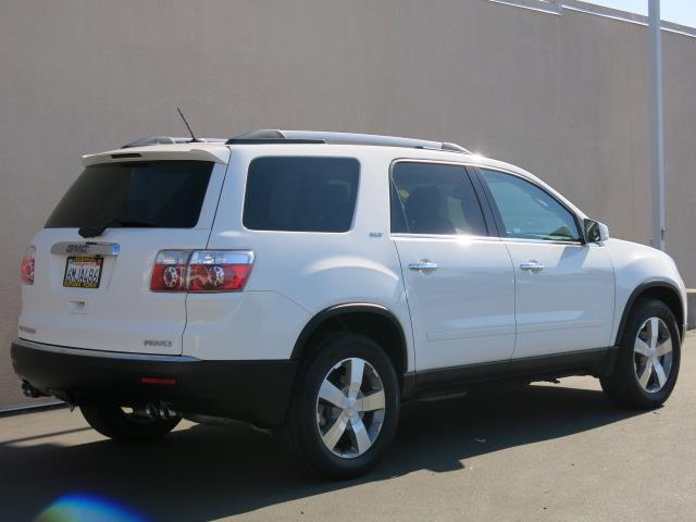 GMC Acadia 2010 photo 3