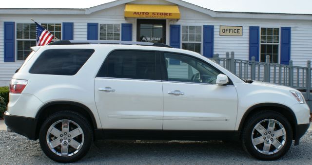 GMC Acadia 2010 photo 3