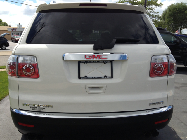 GMC Acadia 2010 photo 1