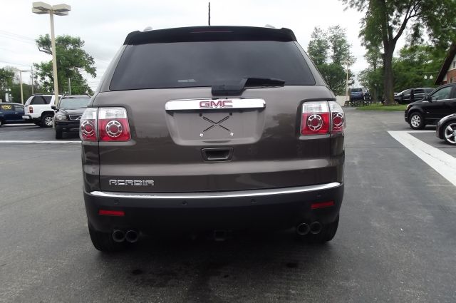 GMC Acadia 2010 photo 3