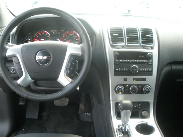 GMC Acadia 2010 photo 4