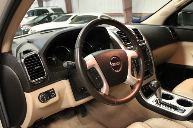 GMC Acadia 2010 photo 26