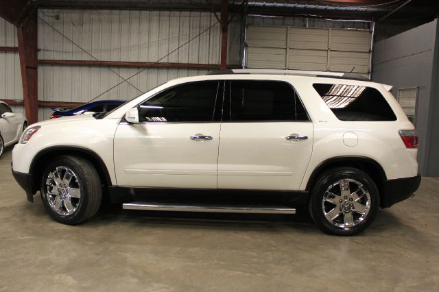 GMC Acadia 2010 photo 28