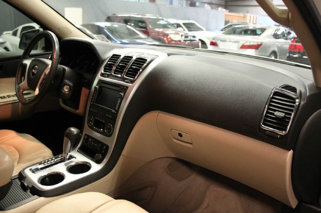 GMC Acadia 2010 photo 35