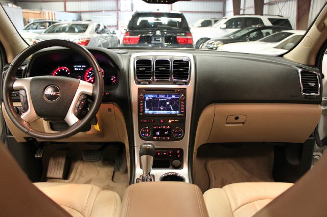 GMC Acadia 2010 photo 7