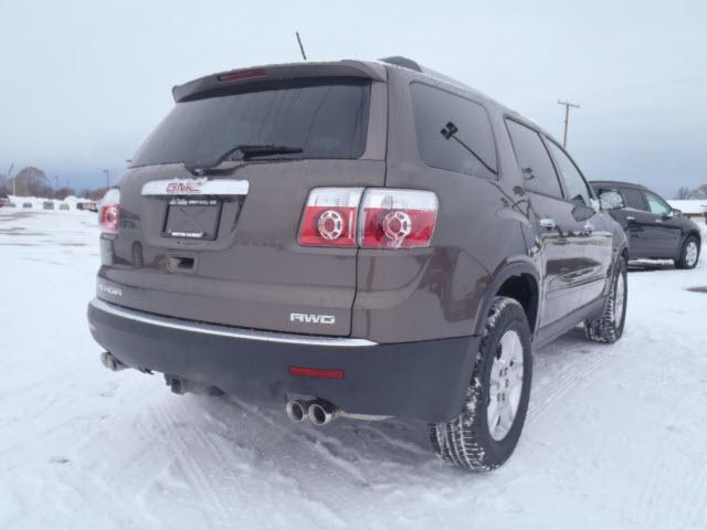 GMC Acadia 2011 photo 2