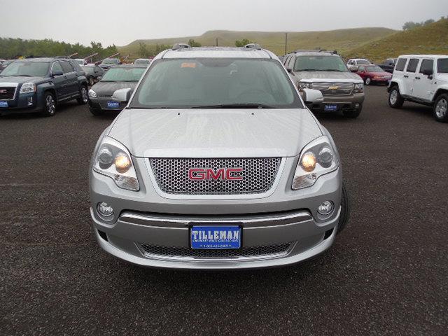 GMC Acadia 2011 photo 2