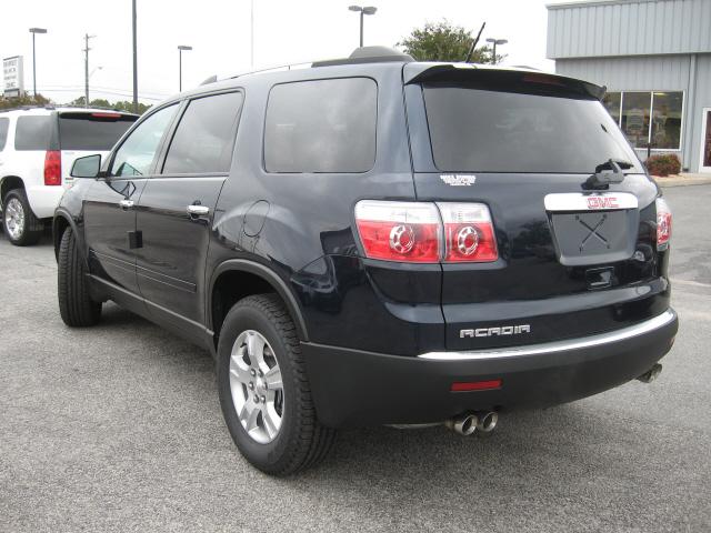 GMC Acadia 2011 photo 1