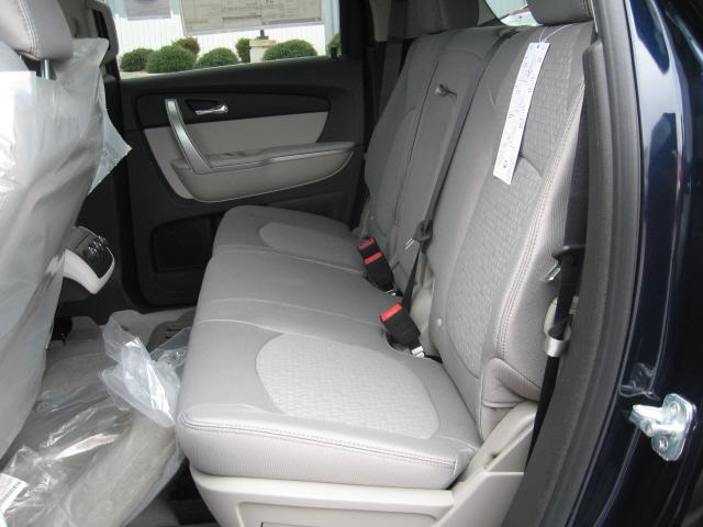 GMC Acadia 2011 photo 3