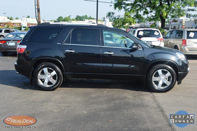 GMC Acadia 2011 photo 1