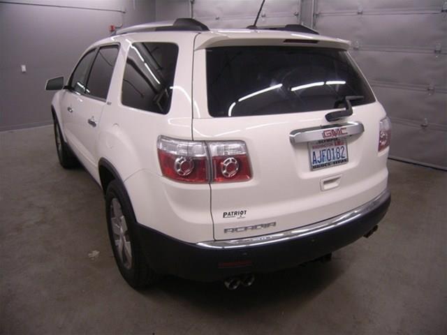 GMC Acadia 2011 photo 1