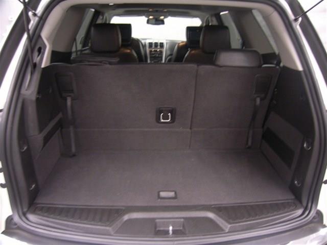 GMC Acadia 2011 photo 18