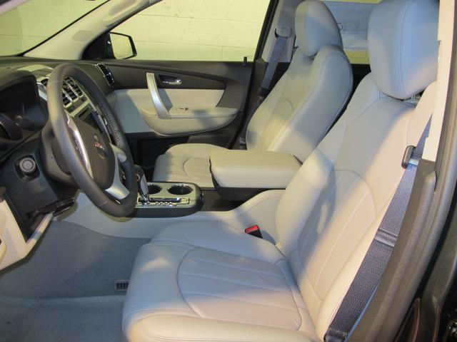 GMC Acadia 2011 photo 5